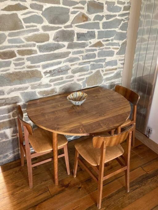Ty Taf 2 Bed Cottage With Deck & Easy Transport Links Cardiff Ngoại thất bức ảnh